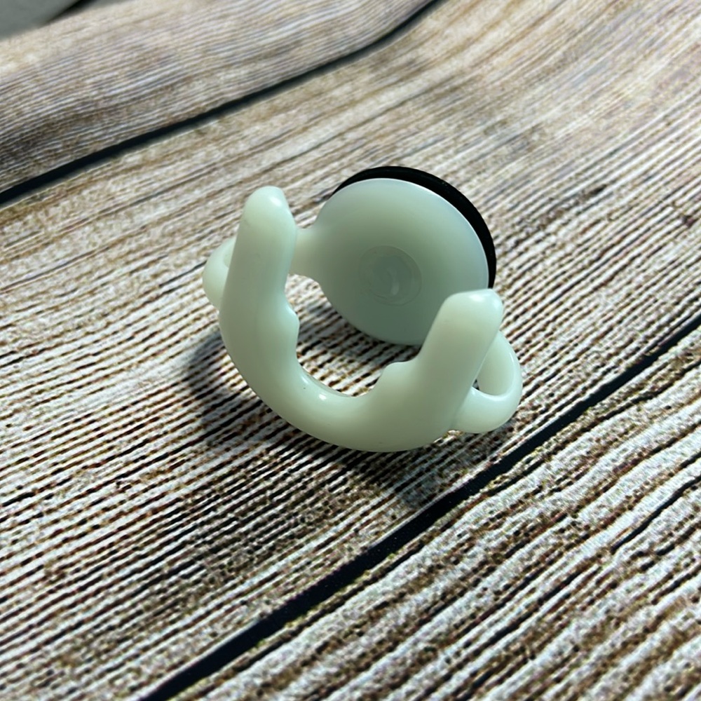 POP SOCKET CAR VENT HOLDER - Glow in the dark
